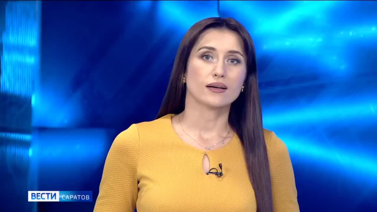 Начались работы по очистке Волги на Набережной Космонавтов в Саратове