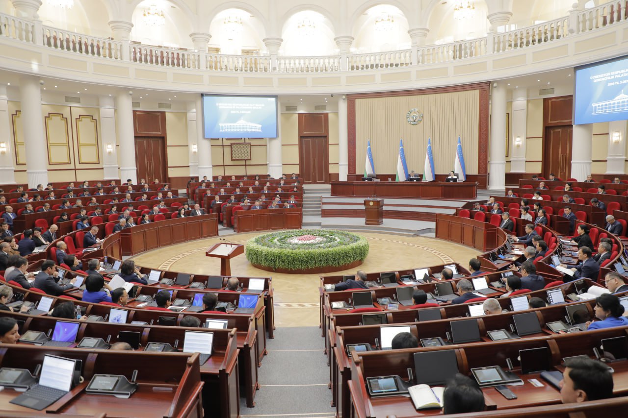 Депутаты приняли в первом чтении законопроект о госбюджете Узбекистана на 2026 год   repost uz kak tam po vvp i inflyacii Подписывайтесь на Repost