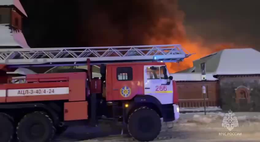 Пожар в Сергиевом Посаде локализован на площади 3 тыс. кв. м