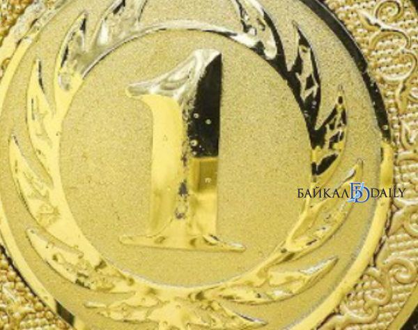 Спортсменка из Бурятии Яна Енина завоевала золотую медаль на чемпионате России по стрельбе из малокалиберного оружия! Об этом «Байкал-Daily» сообщил тренер спортсменки Александр Степанов. Яне Ениной не было равных в олимпийском упражнении «Пистолет пневматический, 10 метров». В матче за золотую медаль она победила двукратную олимпийскую чемпионку Виталину Бацарашкину со счётом 17-7!