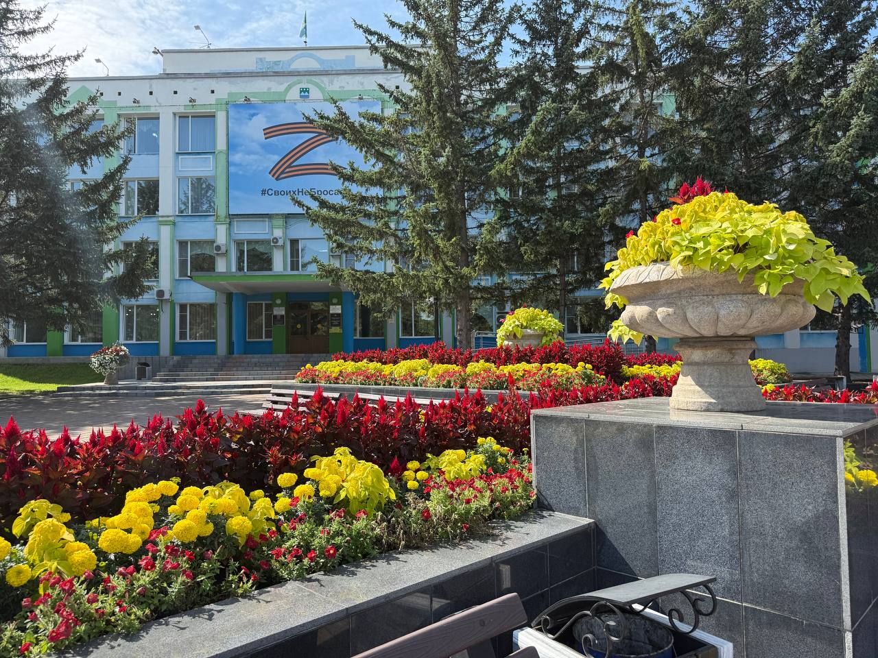 Администрация Белогорска продолжает эффективно использовать муниципальное имущество В очередной раз Комитет имущественных отношений успешно провел электронный аукцион по продаже муниципального недвижимого имущества 22 августа продан комплекс объектов недвижимого имущества с земельным участком площадью более 4 7 тысяч кв м по ул Скорикова 9 рассказала председатель Комитета имущественных отношений Оксана Борисова В состав комплекса входит гараж площадью 57 8 кв м подземное нежилое здание площадью 19 4 кв м По итогам состоявшегося аукциона по реализации муниципального имущества городской бюджет пополнился на 11 млн 100 тыс рублей