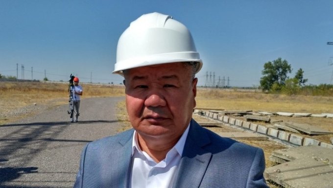 Министр энергетики заявил что две майнинг фермы которые работали официально отключены Если не верите Ибраев предложил поехать с ними и посмотреть Многие думают что дефицит энергии у нас из за майнинга что туда весь свет уходит Но они отключены и несмотря на это нам сейчас не хватает электричества Не могу сказать на какой срок они отключены и когда возобновят работу До марта апреля возможно пока мы не сможем обеспечить граждан мощностью в 5 кВт сказал Ибраев добавив что на сегодняшний день введены ограничения до 3 кВт в часы пик