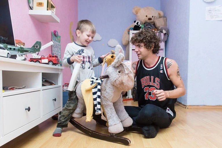 Новый детсад на 330 мест построят в Самаре В Куйбышевском районе Самары стартовало строительство социальной инфраструктуры в новом микрорайоне Амград Первым объектом станет детский сад его построят на площади почти 9 тысяч квадратных метров Организации уже получили разрешение на строительство Работы начнутся в следующем году Здание будет расположено на Южном шоссе   Подпишись на truekpru63 Мы в MAX