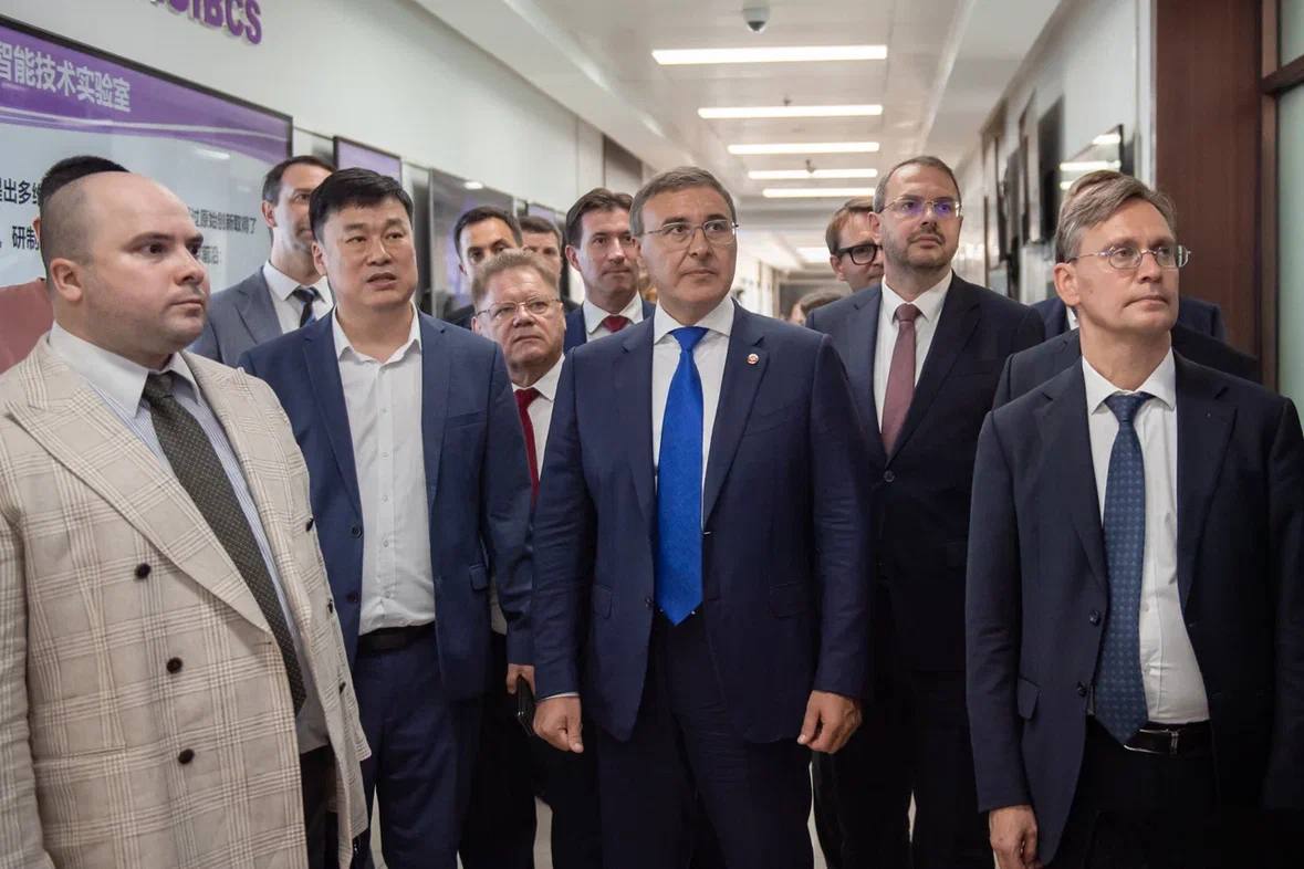 Валерий Фальков посетил Университет Цинхуа в Пекине Новости Новости Министерства Цинхуа многопрофильный научно образовательный центр который входит в десятку лучших учебных заведений мира