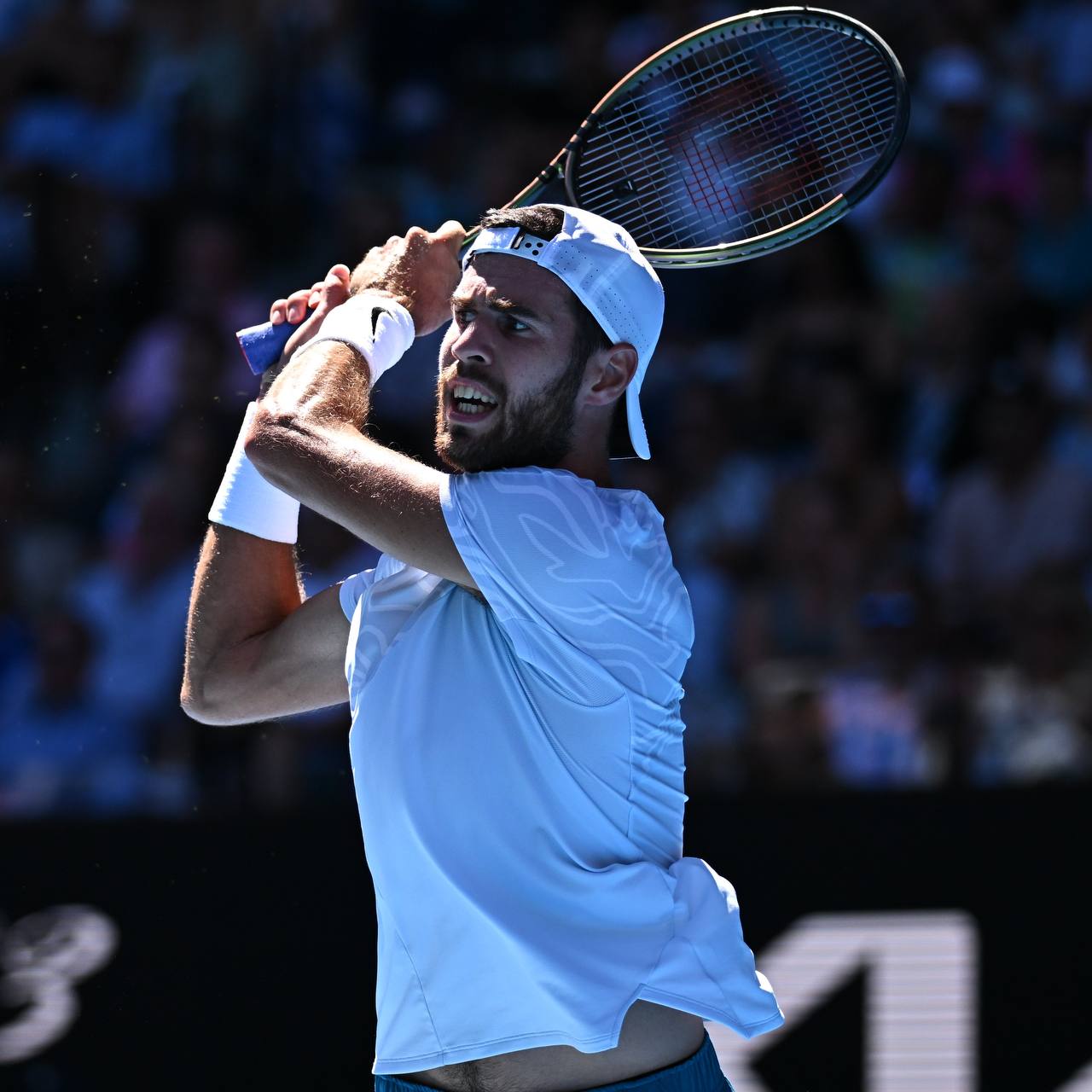Карен Хачанов поднялся на 12-е место в рейтинге ATP после турнира в Торонто  Выход в финал «Мастерса» в Канаде позволил россиянину забраться на четыре позиции выше. После рейтинговых изменений Хачанов стал второй ракеткой России. Лучшим теннисистом страны, согласно рейтингу, является Андрей Рублев, сохранивший 11-ю строчку. Медведев опустился с 14-й на 15-ю позицию в списке.  Браво, Карен!