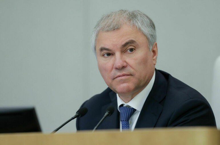 Вопрос выкупа заброшенных промышленных объектов Госдума рассматривает возможность выкупа российскими регионами заброшенных промышленных объектов Председатель Вячеслав Володин на совещании в Краснодаре подчеркнул важность этого шага для развития территорий Основные проблемы Многие промышленные площадки простаивают из за запрета на перепрофилирование Неэффективное использование ресурсов из за пассивности нынешних владельцев Важность проработка подхода учитывающего собственнические права и право на развитие чтобы регионы могли эффективно использовать объекты