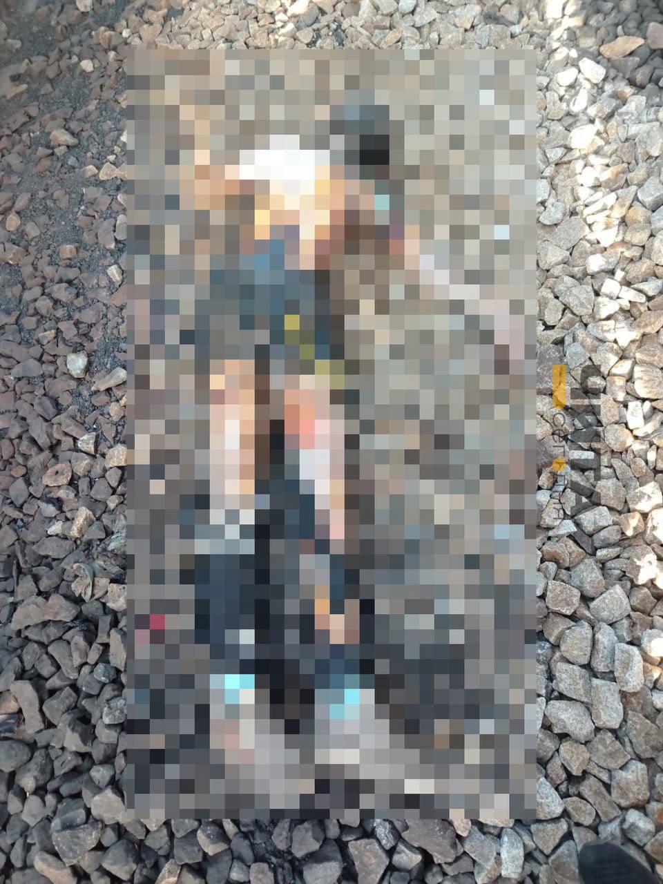 В Забайкалье подросток погиб от удара током В селе Бада 13 летний мальчик забрался на угольный вагон чтобы сделать фото Его ударило током травмы оказались смертельными Всё произошло вечером 19 сентября Чита Сегодня Предложить свою новость Chita segodny bot