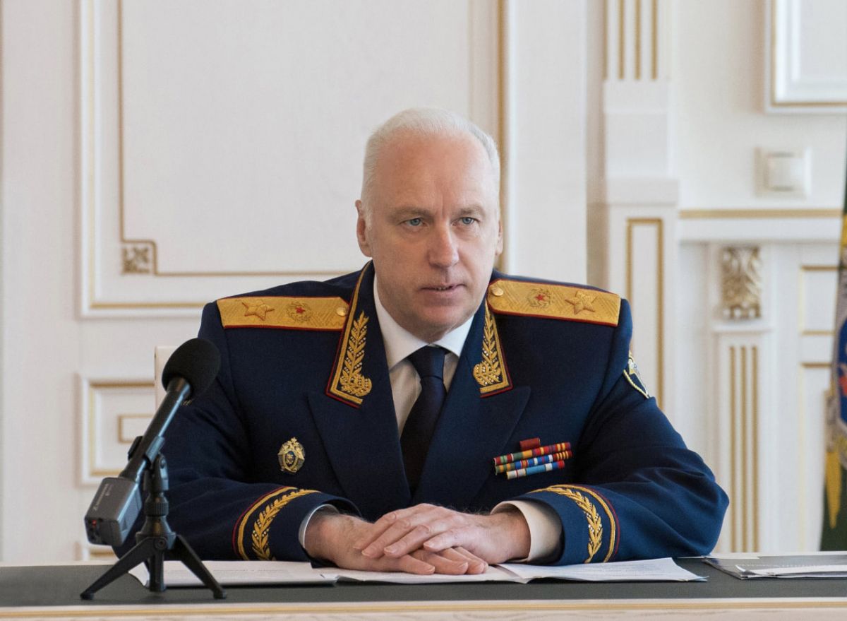 Глава СКР заинтересовался ветхим домом в селе Комсомольского района Александр Бастрыкин поручил Дмитрию Позовскому возбудить дело по факту ненадлежащего обслуживания МКД, а также предоставить доклад о ходе и результатах расследования данного дела. ↗ Прислать новость Подписаться