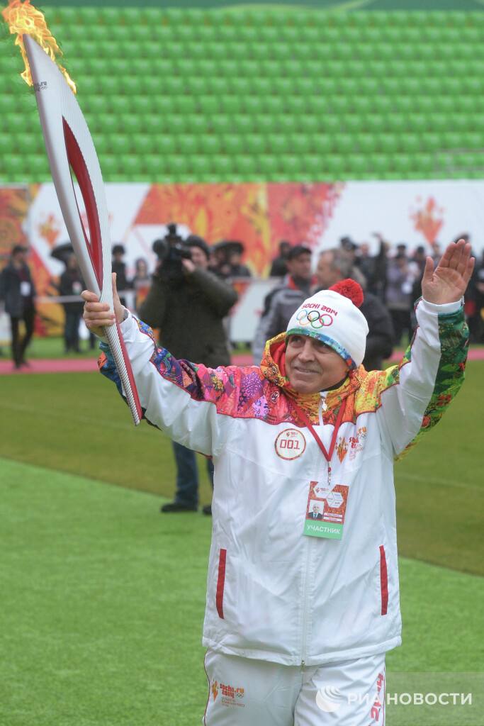 Путин наградил Загалава Абдулбекова орденом Почета Олимпийский чемпион 1972 года по вольной борьбе в составе сборной СССР получил награду за заслуги в развитии физической культуры и спорта а также многолетнюю добросовестную работу Подписывайтесь на РИА Новости Спорт в MAX