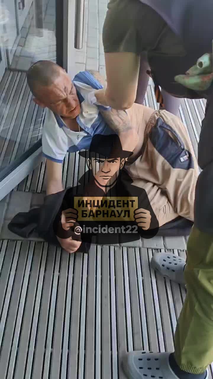 Мужчина уснул после попытки кражи банки кофе в Барнауле