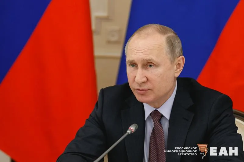 Владимир Путин наградил медиков и спасателей из Челябинской области Указ президента опубликовали на портале правовой информации Заведующей отделением Челябинской областной детской больнице Антонине Долининой присвоили звание Заслуженный врач Российской Федерации Старшая медсестра Челябинской областной больницы Светлана Шарипова получила звание Заслуженный работник здравоохранения РФ За смелые и решительные действия при спасении людей в экстремальных условиях медалью За спасение погибавших наградили спасателей ПСО Златоуста Илью Бухарова и Игоря Исаева Подписаться на ЕАН Челябинск в МАХ