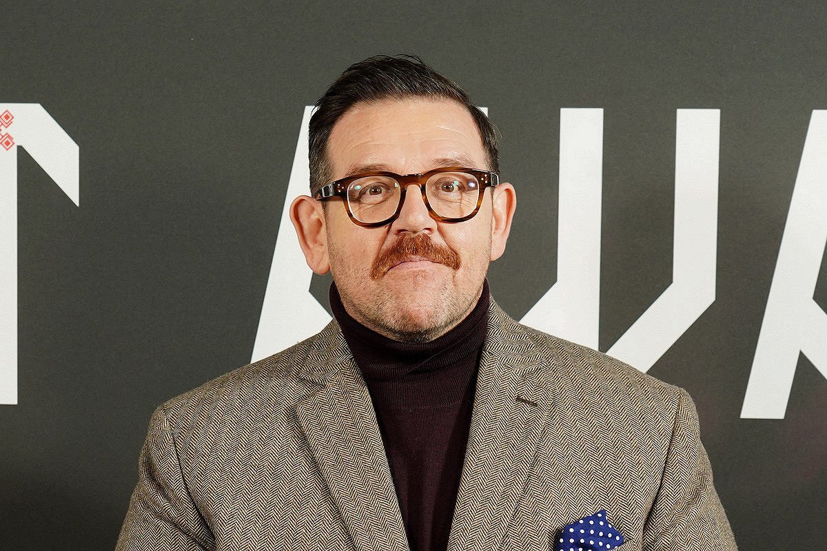 Ник Фрост визуализировал роль Хагрида в сериале HBO написав его имя 7000 раз По совету своей девушки еще до официального утверждения на роль актер пересмотрел все части Гарри Поттера и написал слово Хагрид 7000 раз Больше новостей в Daily News