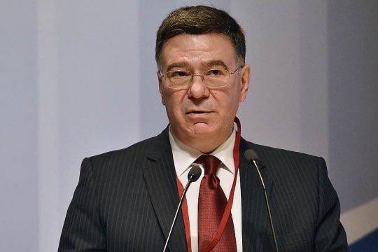 Россия стремится к конструктивному сотрудничеству с Афросоюзом в области безопасности Об этом заявил замглавы МИД России Александр Панкин на заседании председателей комитетов парламентов стран ОДКБ по вопросам международных отношений обороны и безопасности Мы способствуем налаживанию связей по линии ОДКБ Африканский союз Соответствующее намерение зафиксировали в совместном заявлении последней министерской конференции Форума партнерства Россия Африка Выступаем за установление предметного диалога с контртеррористическим центром Афросоюза заявил Панкин Африканская инициатива Telegram ВК Max