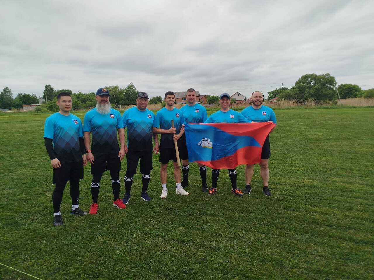 Сельские спортивные игры С 6 по 8 июня в Хабаровске проходили краевые этапы спартакиады трудящихся "Сельские спортивные игры" по лапте. Наша команда достойно представила Ванинский район.Среди женских команд наши девушки заняли почётное третье место, а мужская команда показала достойный уровень и стала четвёртой.