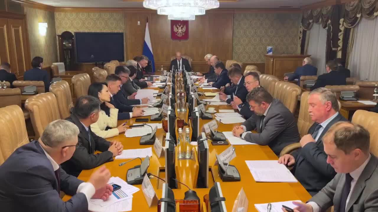 Обсуждение развития Арктики и реновации ЗАТО на встрече Трутнева и Чибиса