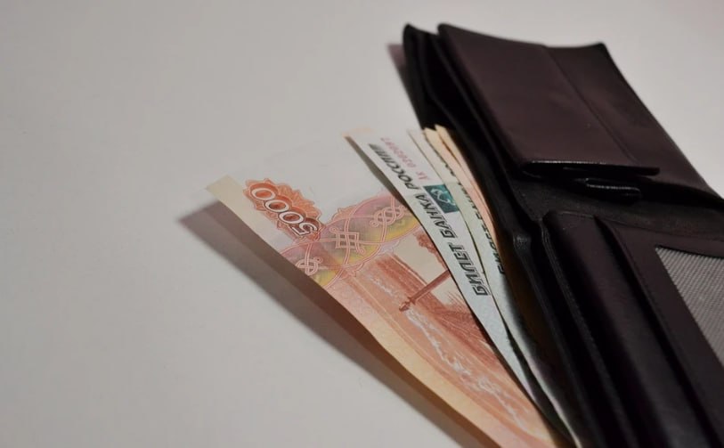 Севастопольская транспортница наказана за восторженные слова в адрес ВСУ За одобрение украинского нацизма задержали 30-летнюю сотрудницу транспортного госпредприятия. Об этом рассказали в региональном УМВД. В чате проукраинского телеграм-канала гражданка публиковала одобрительные комментарии в адрес нацистских формирований, старательно выражала поддержку террористическим действиям ВСУ на украинском языке и открыто признавалась в том, что ждет бандеровцев в Севастополе. При этом она была уверена, что ее действия российскими правоохранителями зафиксированы не будут. Личность и местонахождение поборницы киевского режима были оперативно установлены, она предстала перед судом и выплатит штраф 45 тысяч рублей. Подпишись на «КП-Севастополь»