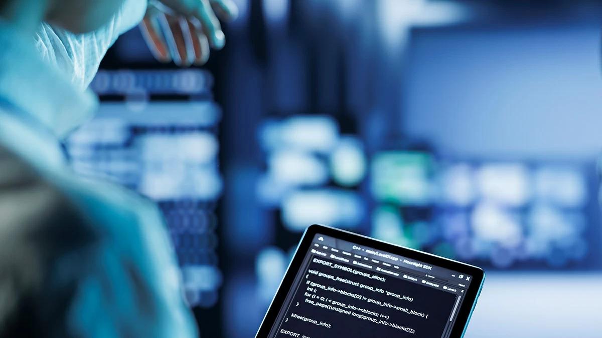 Крупному бизнесу запретят использовать иностранные «облака» с осени 2027 года С таким предложением выступило Минцифры, Минпромторг не против. Ведомости #новости