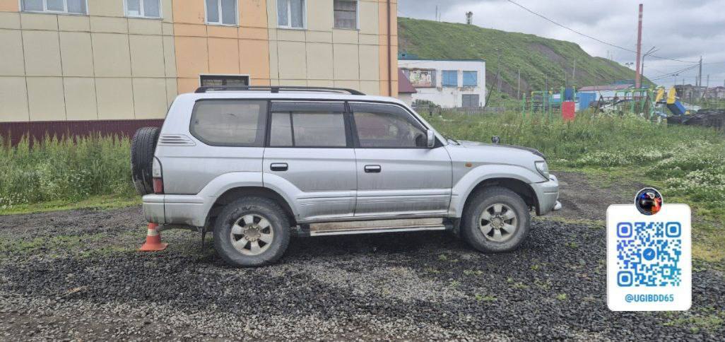 Водитель внедорожника поехал задним ходом и сбил пенсионерку в Углегорске Авария случилась на дворовой территории в районе дома №12 по улице Портовой. Как сообщили в областной ГАИ, происшествие произошло 3 июля в 18:40. По предварительным данным, 59-летний водитель Toyota Land Cruiser, осуществляя движение задним ходом, не убедился в безопасности своего маневра и сбил на 78-летнюю женщину. В результате дорожно-транспортного происшествия пенсионерка получила травмы. Проводится проверка.