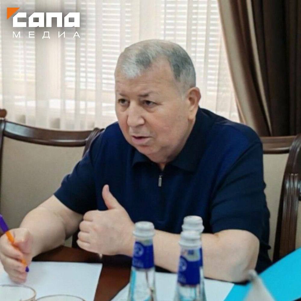 У госсекретаря Дагестана Магомеда-Султана Магомедова проходят обыски По предварительным данным, силовики проводят обыски сразу по нескольким десяткам адресов, связанных с высокопоставленным чиновником и его родней. Магомед-Султану Магомедову 69 лет. Он был назначен на пост госсекретаря Дагестана в ноябре 2021 года. Чиновника называют «правой рукой» главы региона Сергея Меликова. Подписывайся на «Сапа Кавказ»
