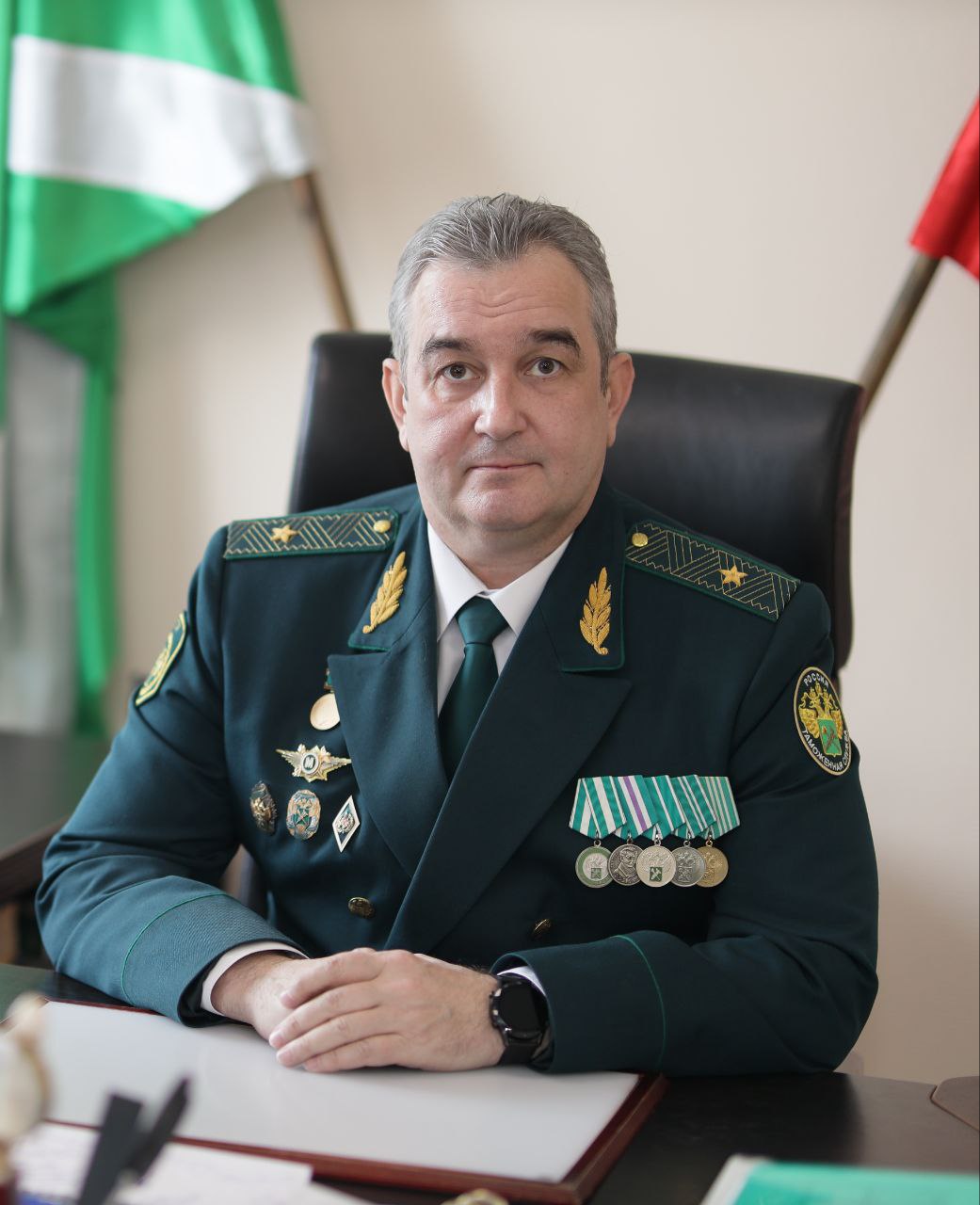 С 10 июня 2025 года и.о. начальника Новосибирской таможни назначен генерал-майор таможенной службы Константин Стародубцев. В 2015-2021 года Константин Стародубцев руководил Читинской таможней, а по июнь 2025 года возглавлял Омскую таможню. Фото: Сибирское таможенное управление