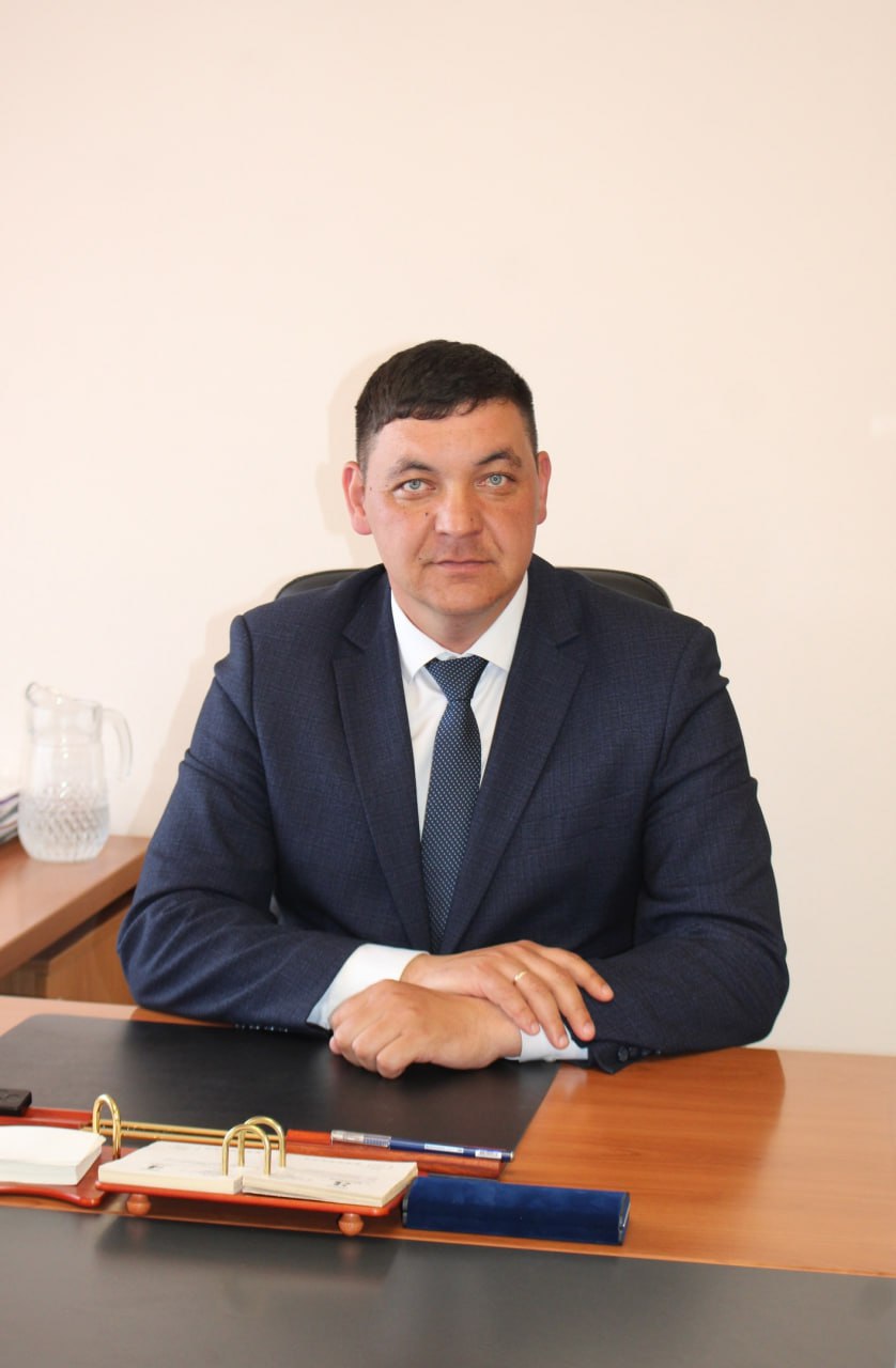 Главой Ермекеевского района стал Рустам Алимгафаров, ранее он работал замглавы Янаульского района по сельскому хозяйству.
