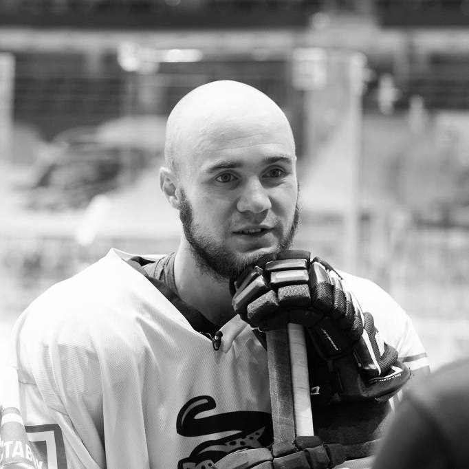 Ушел из жизни бывший нападающий Спартака и Динамо Артем Федоров Хоккеист скончался на 33 м году жизни сообщает Telegram канал Сочи За сочинцев Федоров выступал в 2022 2023 годах Подписывайтесь на РИА Новости Спорт в MAX