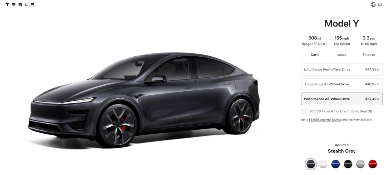 Tesla Model Y Performance добралась до США Компания начала приём заказов на обновлённую Model Y Performance по цене от 57 500 4 8 млн Запас хода составил 496 км а разгон до 96 км ч всего 3 3 секунды Авто получило новые 21 дюймовые диски Arachnid доработанную подвеску с адаптивным демпфированием и аккумуляторные элементы повышенной плотности для более быстрой зарядки Ранее Model Y Performance была представлена в Европе В салоне новые спортивные сиденья с выраженной боковой поддержкой и электрорегулировкой подушек Теперь у самого популярного кроссовера Tesla снова есть своя заряженная версия для американского рынка ДВЕ ЗАРЯДКИ