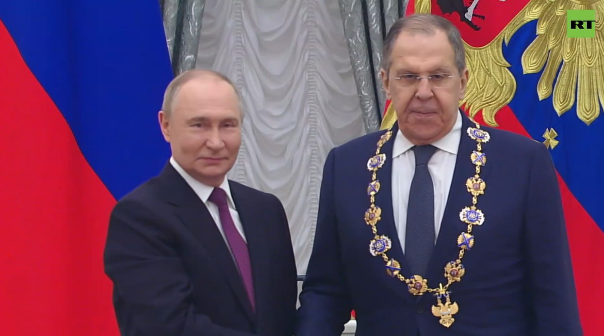 Путин вручил Лаврову Орден Святого апостола Андрея Первозванного. Подписаться Буст