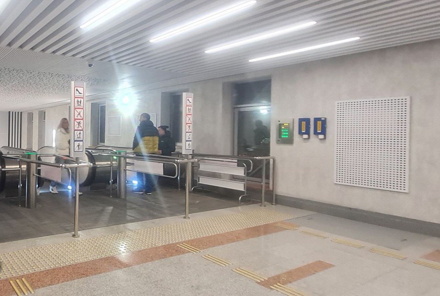 Минтранс России поддержал идею новосибирского депутата о строительстве метро Депутат Госдумы от Новосибирской области Александр Аксененко сообщил что Минтранс России дал положительный отзыв на его предложение о разработке и утверждении федеральной целевой программы строительства метрополитена Напомним парламентарий предлагал включить в программу города миллионники в которых метро не соответствует запросу жителей либо пока отсутствует В ведомстве напомнили что федерация готова софинансировать такие проекты через бюджетные кредиты Подробнее читайте по ссылке INFOPRO54 Фото Infopro54