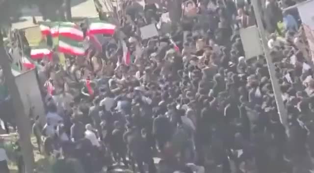 Студенческие протесты в Иране: антирежимные лозунги и призывы к действиям