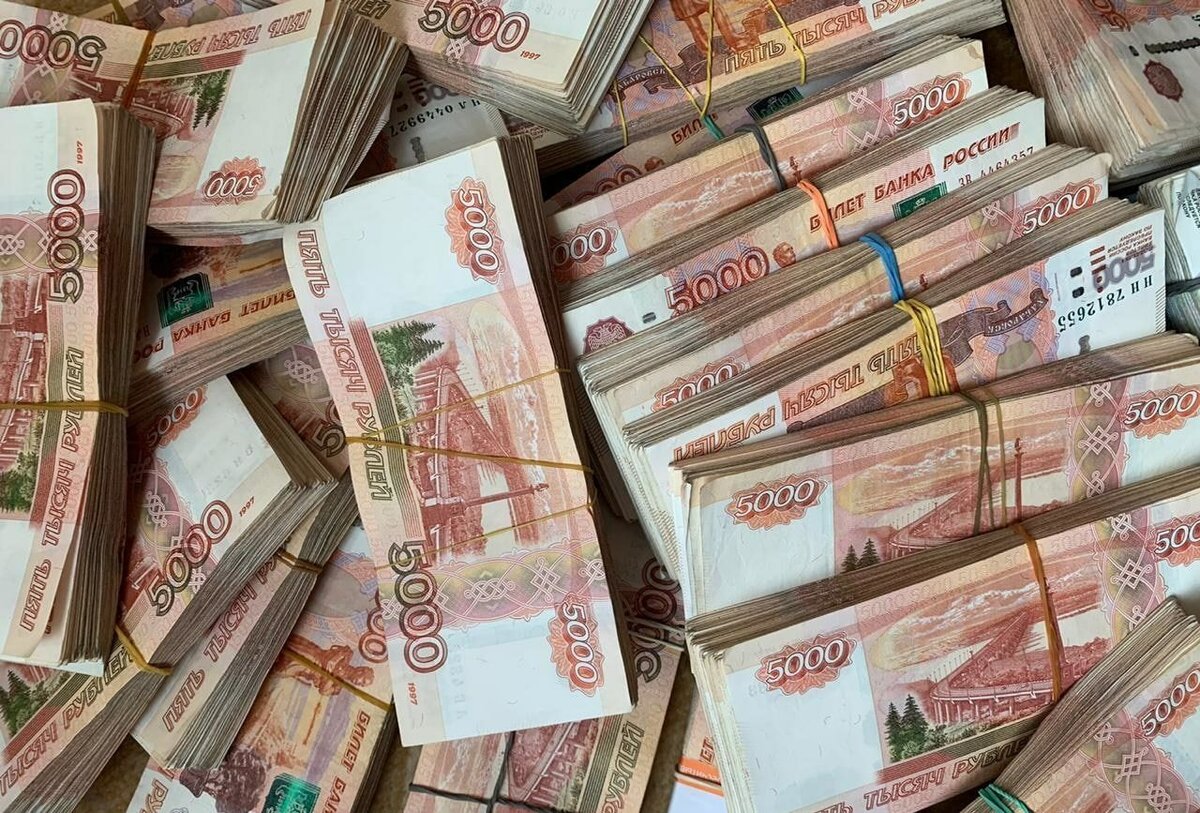 Три проекта из Стерлитамака получат поддержку от Росмолодежи. В этом году сразу три наших земляка выиграли гранты на свои идеи. Мария Кулясова получит 718 369 рублей на программу психологической помощи женам участников СВО «Мирт». Александр Махновский реализует «Звезды на выезд» за 627 540 рублей, а Эмиль Галлямов проведет профильную смену «Формула успеха Первых» за 401 571 рубль. Всего по Башкирии одобрили 53 проекта на общую сумму почти 28 млн рублей. Подпишись на «Короче, Стерлитамак»