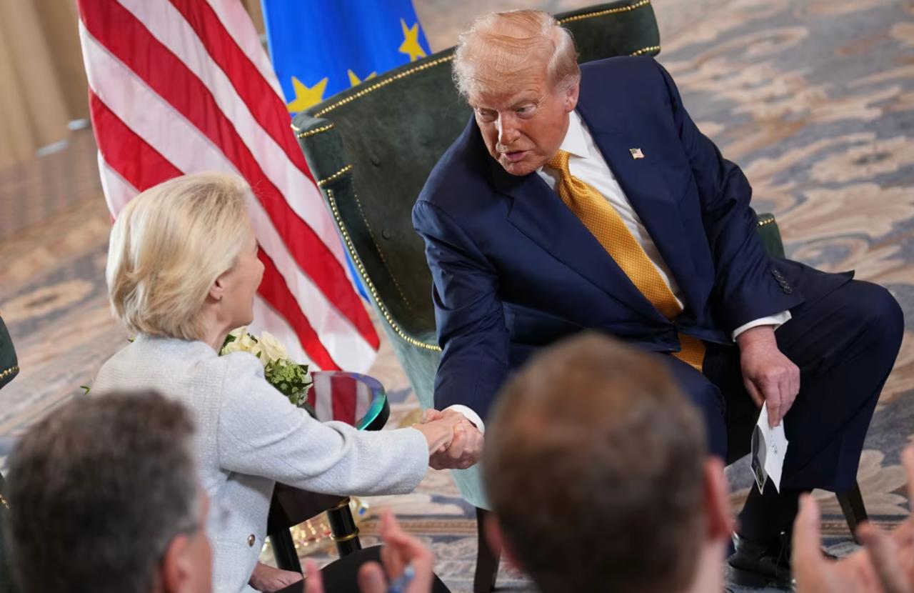 «Это не было сделкой президента Дональда Трампа с Урсулой фон дер Ляйен — это был Трамп, который ел фон дер Ляйен на завтрак. Вот что произошло», - заявил премьер-министр Венгрии Виктор Орбан по поводу торгового соглашения ЕС и США