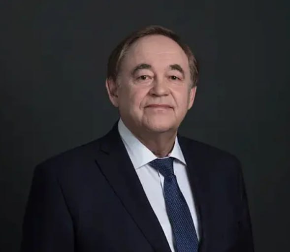 Гендиректором Эн снова назначен Владимир Колмогоров Компания подпишет с ним контракт еще на год с 1 января 2026 г по 31 декабря 2026 г включительно