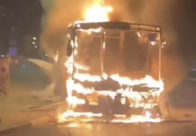 В Самаре сгорел автобус на Московском шоссе В понедельник 6 октября в Самаре сгорел автобус Об этом сообщает региональное ГУ МЧС volga news article 767535 html Фото пресс служба ГУ МЧС России по Самарской области Читайте нас в МАХ