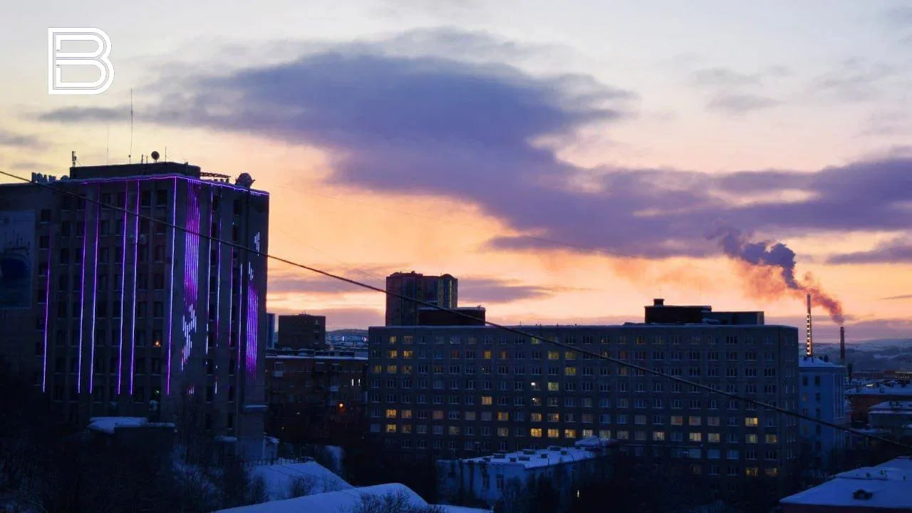 В России наибольший спрос на сотрудников зафиксировали в отраслях ретейла промышленности и строительства В ноябре лидером по спросу на персонал стала сфера продажи товаров и услуг в ней работодатели открыли больше всего вакансий сообщает РИА Новости На втором месте оказались промышленность и производство на третьем строительство проектирование и недвижимость Четвертую позицию заняла сфера транспорта логистики складов Пятое место разделили туризм гостиничное дело и общественное питание Все самые важные новости Telegram MAX