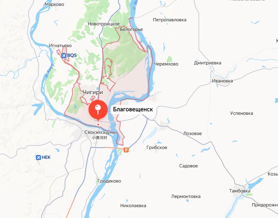 Филиал ГИТИСа в Благовещенске станет центром творческого квартала на Дальнем Востоке В конце июля по поручению Президента России В.В. Путина ГИТИС открывает первый филиал на Дальнем Востоке, в Благовещенске. Это важнейшее событие, подготовка которого заняла несколько лет, продолжает масштабную программу развития творческих индустрий на Дальнем Востоке, где уже действует филиал Театрального института имени Бориса Щукина в Южно-Сахалинске и готовится к открытию филиал ВГИКа в Хабаровске. Амурское отделение ГИТИСа разместится в бывшем здании ДК Профсоюзов, преподавать студентам будут ведущие педагоги ГИТИСа. Филиал планирует обучать актёров, продюсеров, звукорежиссёров, художников-технологов. Студенты регионального филиала будут в полной мере включены в театральную жизнь столицы — у ребят будет возможность обмениваться спектаклями, проектами. В этом году в филиале наберут две первые мастерские звукорежиссёров и продюсеров. Со временем ГИТИС планирует расширить перечень специальностей, исходя из потребности региональных учреждений культуры в высококвалифицированных специалистах. Прием документов от абитуриентов начнется в ближайшее время. Подать их можно будет через личный кабинет на официальном сайте учебного заведения. Мы уверены, что филиал ГИТИСа станет центром культурных событий региона и будет способствовать развитию театра и искусства в Благовещенске и близлежащих городах Дальнего Востока — стратегически важном регионе нашей страны.
