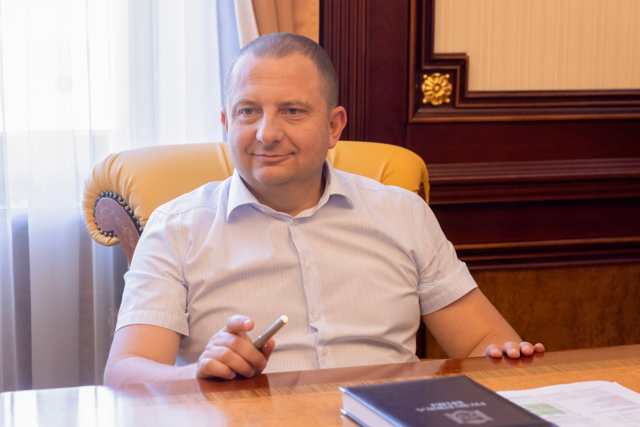 В ходе первого заседания третьей сессии Государственного Совета Республики Крым III созыва депутаты согласовали назначение на должность вице премьера Правительства Республики Крым Альберта Абдурашитовича Куршутова