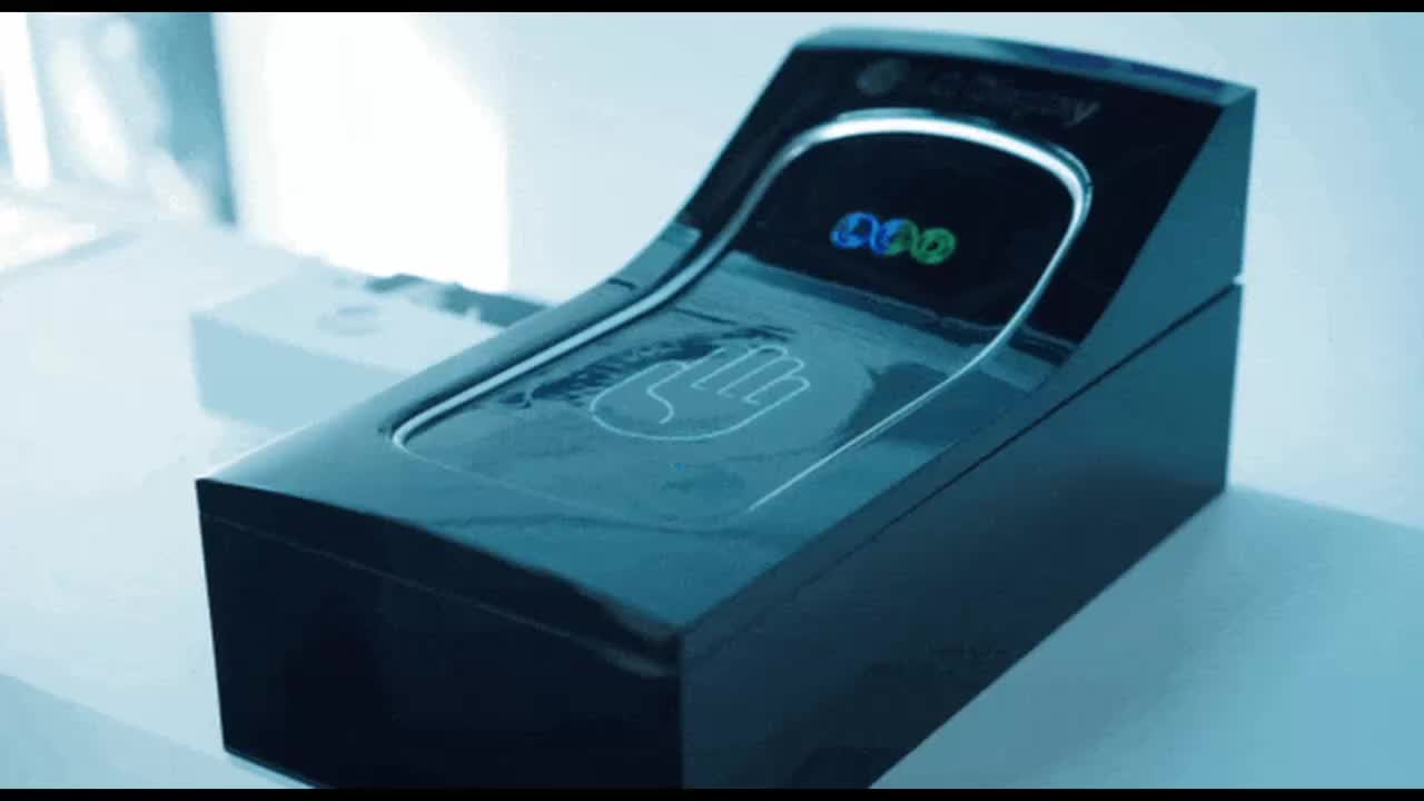 LG анонсировала инновационный автомобильный дисплей с изменяемой формой