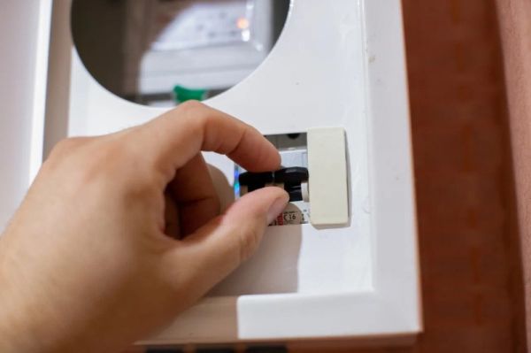 Липецкая область получит 9 млн рублей соцподдержки на оплату коммунальных услуг   newslipetsk ru fn 1768538 html Липецкая область вошла в число 43 регионов России которым будет дополнительно направлено свыше 2 8 млрд руб для предоставления социальной поддержки по оплате жилищно коммунальных услуг отдельным категориям граждан Распоряжение об этом подписал председатель правительства Михаил Мишустин   Прислать новость Подписаться