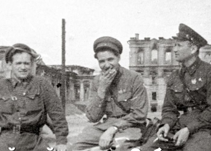 В Москве открывается выставка И я вернусь к 110 летию со дня рождения Константина Симонова Она начнёт работу 26 ноября в музейном центре Зубовский 15