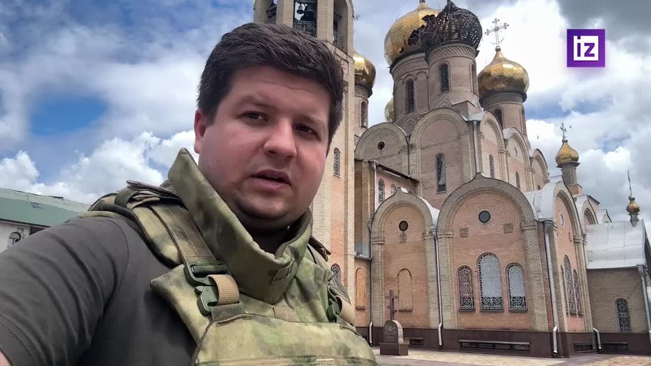 В храме в Курахово продолжаются службы несмотря на повреждения