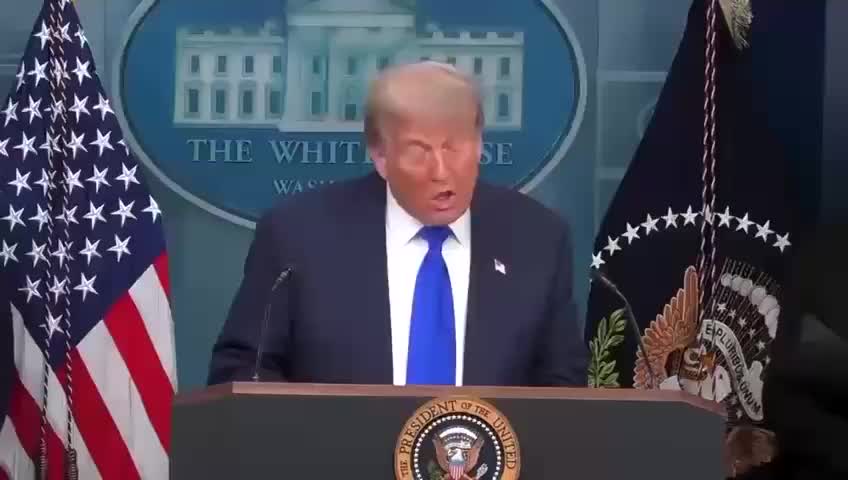 Верховный суд США поддержал указ Трампа о гражданстве по праву рождения