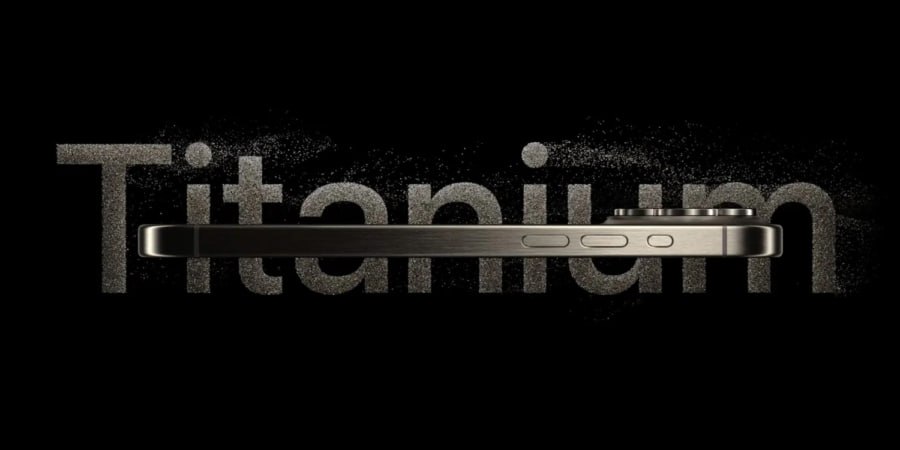 В линейке iPhone 17 будет только одна титановая модель — и это не Pro-версия Аналитик Мин-Чи Куо уточнил: «топовый» материал не исчезнет полностью — его сохранит супертонкий iPhone 17 Air, у которого будет рамка из титаново-алюминиевого сплава. При этом содержание титана окажется ниже, чем в текущих моделях Pro. Э — экономия. Подписаться