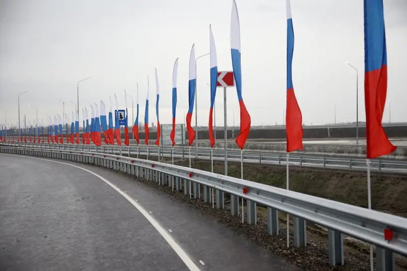 22 августа Более 1 5 тыс км новых и обновленных федеральных трасс находящихся в ведении Федерального дорожного агентства Росавтодор введены в эксплуатацию с начала года в рамках реализации инфраструктурного нацпроекта сообщил Минтранс РФ