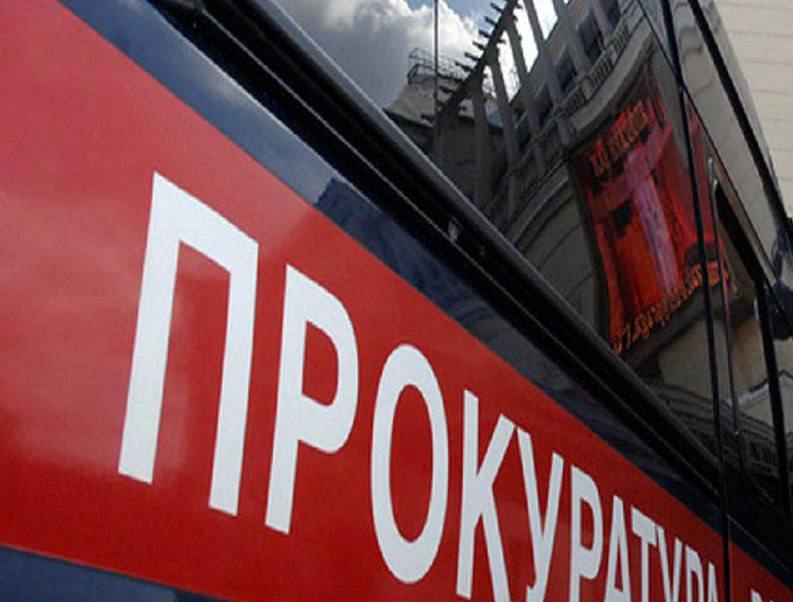 В Екатеринбурге прокуратура проводит проверку по публикации СМИ о нанесении телесных повреждений 11-летней школьнице   Прокуратура Чкаловского района г. Екатеринбурга организовала проверку по сообщению СМИ о нанесении телесных повреждений 11-летней девочке.   Согласно публикации СМИ, 1 августа 2025 года девочку во дворе дома в микрорайоне Вторчермет Чкаловского района Екатеринбурга окружила группа подростков, после чего 12-летняя девочка нанесла 11-летней школьнице, 2014 г.р., телесные повреждения.    В ходе надзорных мероприятий сотрудниками прокуратуры будет дана оценка соблюдению требований законодательства об охране жизни и здоровья несовершеннолетних, а также оценка работе, проводимой органами и учреждениями системы профилактики, по пресечению противоправных действий несовершеннолетних.  При наличии оснований будут приняты меры прокурорского реагирования.  Проведение органами предварительного расследования доследственной проверки по факту нанесения несовершеннолетней телесных повреждений находится на контроле прокуратуры.