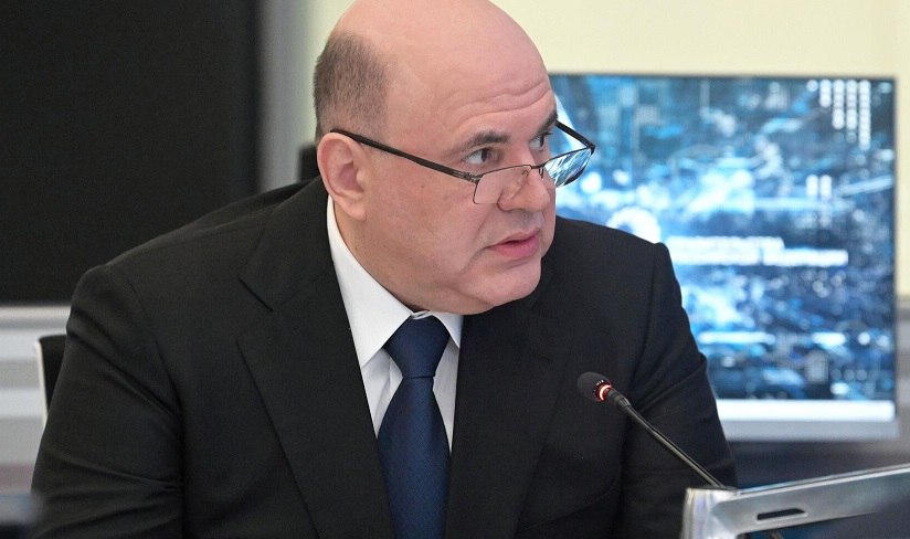 МИШУСТИН ПРИНЯЛ ИКТ пошло на пользу  Вклад российской ИКТ-индустрии в ВВП за пять лет почти удвоился. Выступая сегодня на стратсессии "Промышленное программное обеспечение тяжелого класса", премьер Мишустин напомнил, что в указе президент в наццелях развития – к 2030-му переход 80% российских организаций ключевых отраслей на отечественное ПО. "Речь – о прикладных решениях для производственных и управленческих процессов", – подчеркнул премьер.  Российская ИКТ-индустрия, по его словам, показывает хороший рост, вклад отрасли в валовой внутренний продукт  ВВП  страны за пять лет вырос почти вдвое! "Наши ИКТ демонстрируют неплохие результаты. За последние пять лет совокупный среднегодовой темп роста – почти 28%, а вклад в валовой внутренний продукт за этот период увеличился практически в два раза", – отметил предравительства рФ.  По его словам, индустриальные центры компетенции  ИЦК  весьма этому способствуют. Они созданы, чтобы объединить в каждой отрасли ведущих заказчиков, имеющих успешный опыт внедрения отечественных ИКТ-решений. Их работа важна, в т. ч. для определения приоритетов промразвития.  Михал Владимирыч напомнил, что работают 36 ИЦК, а в них – более 500 компаний. Он сказал, что правительство поддержало более 160 ИЦК инициатив, на 32-м даже дали гранты.  ВАШУ ЦИФРУ! А отчего ж Правительство не поддерживает  точнее – не принуждает  к переходу на российское индустриальное ПО решительно всю телерадиовещательную отрасль?! Или она – не отрасль? Или – не стратегическая?!  В реестре Минцифры – добрый пяток отечественных решений защиты постоянно взламыеваемого хохлонациками ТВ-контента. И они до сих пор – несчастные сИроты – что в госзаказе, что в кабинетах больших медиа-начальников. С этим-то как?
