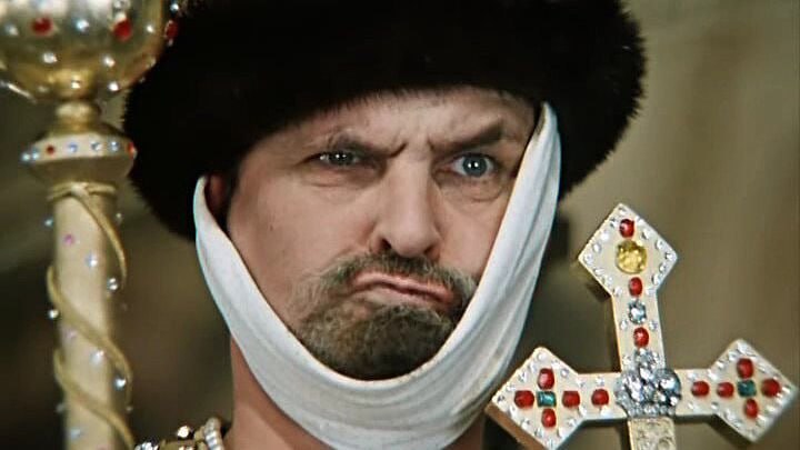 В Молдавии запретили комедию Леонида Гайдая Иван Васильевич меняет профессию Трансляцию фильма прервали информационной табличкой В ней говорилось что картина имеет политическое содержание и милитаристский контекст сообщает Sputnik Молдова В республике запрещено показывать программы информационного аналитического военного и политического содержания если они произведены не в США Канаде Евросоюзе или странах ратифицировавших европейскую конвенцию о трансграничном телевидении Подпишись на Говорит Москва