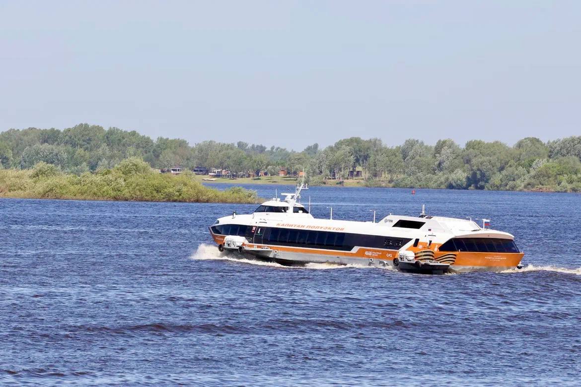Компания «Водолет» запланировала тестовые рейсы «Метеора» по новым маршрутам:   - Волгоград - Саратов  24 июня ; - Саратов - Самара  25 июня ; - Самара - Тольятти - Ульяновск - Казань  26 июня .  «Метеор» 120Р «Капитан Полуэктов» выйдет в рейс из Волгограда уже 24 июня. Расписание составлено так, что можно выйти из Волгограда, пройти по волжским городам и 27 июня уже традиционным рейсом из Казани добраться до Нижнего Новгорода. Билеты на эти маршруты уже доступны на сайте компании.