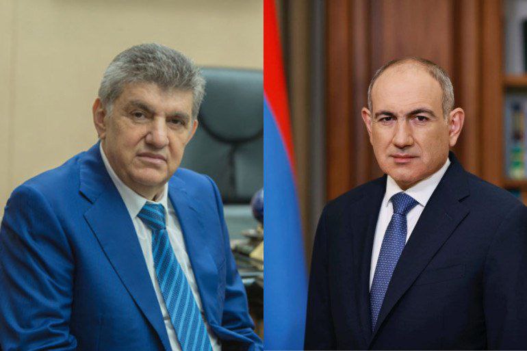‍ Пашинян продолжает зачищать поле  Антикоррупционный суд Армении принял решение об изъятии в пользу общины Еревана участок на Северном проспекте у компании главы Союза армян России Ара Абрамяна.  Суд постановил прекратить право собственности компании «Согласие Армения» на участок площадью более 2800 кв. метров, признать недействительной его государственную регистрацию и вернуть участок общине Ереван.  По данным прокуратуры, участок — территория бывшего универмага «Детский мир» — был приватизирован с нарушением закона.    Напомним, Ара Абрамян является одним из наиболее последовательным критиком политики Пашиняна. После истории с Карапетяном это уже напоминает масштабную охоту на ведьм. Перед выборами ни в Армении, ни среди российских армян не должно остаться ни одного яркого лидера. Выбирайте снова между Пашиком и обанкротившимися бывшими     Поддержать Туранский экспресс  #геополитика