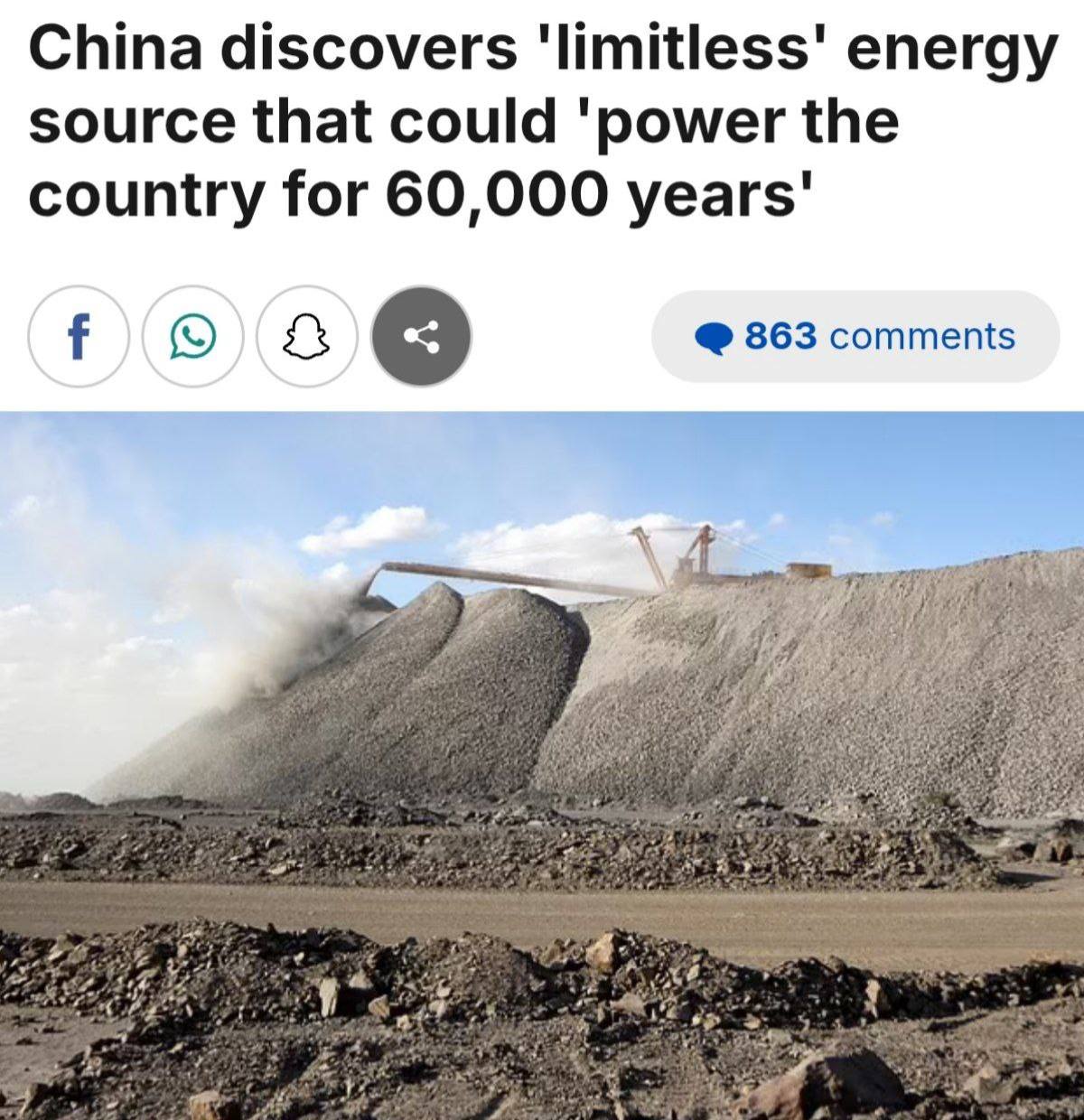 Китайцы переписали атомную историю теперь у них есть практически неисчерпаемый источник энергии В 1960 х годах американцы разработали уникальный проект реактора на тории элементе который способен превращаться в чистый уран 233 Торий в три раза чаще урана встречается в земной коре он почти не фонит и с его помощью можно наладить безопасное и дешевое производство энергии Несмотря на огромный потенциал программу свернули а идейного вдохновителя лишили работы Документы десятки лет пылились в архивах США пока в 2011 году их не рассекретили и выложили в открытый доступ Разработки попали в руки китайцев которые тщательно все изучили и убедились в том что технология работает Спустя почти 15 лет исследований Китай запустил первый реактор на тории в пустыне Гоби и научились конвертировать торий в уран В этом году китайцы нашли запас тория который может обеспечить страну энергией на следующие 60 000 лет История достойная экранизации